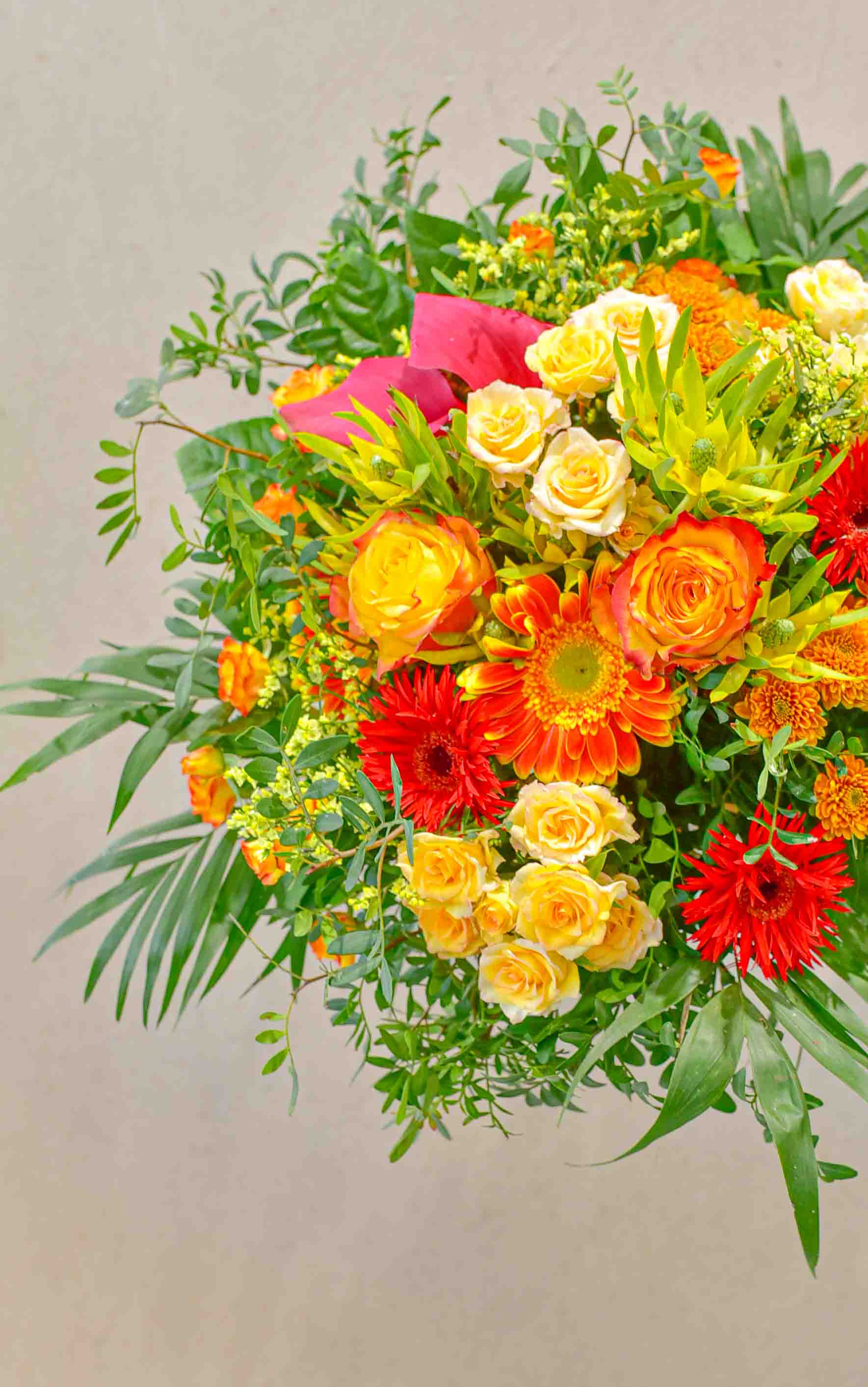 Bouquet rond de couleurs colorées selon notre arrivage