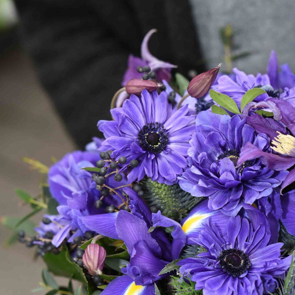 Bouquet de marié d'Anémone et Iris_