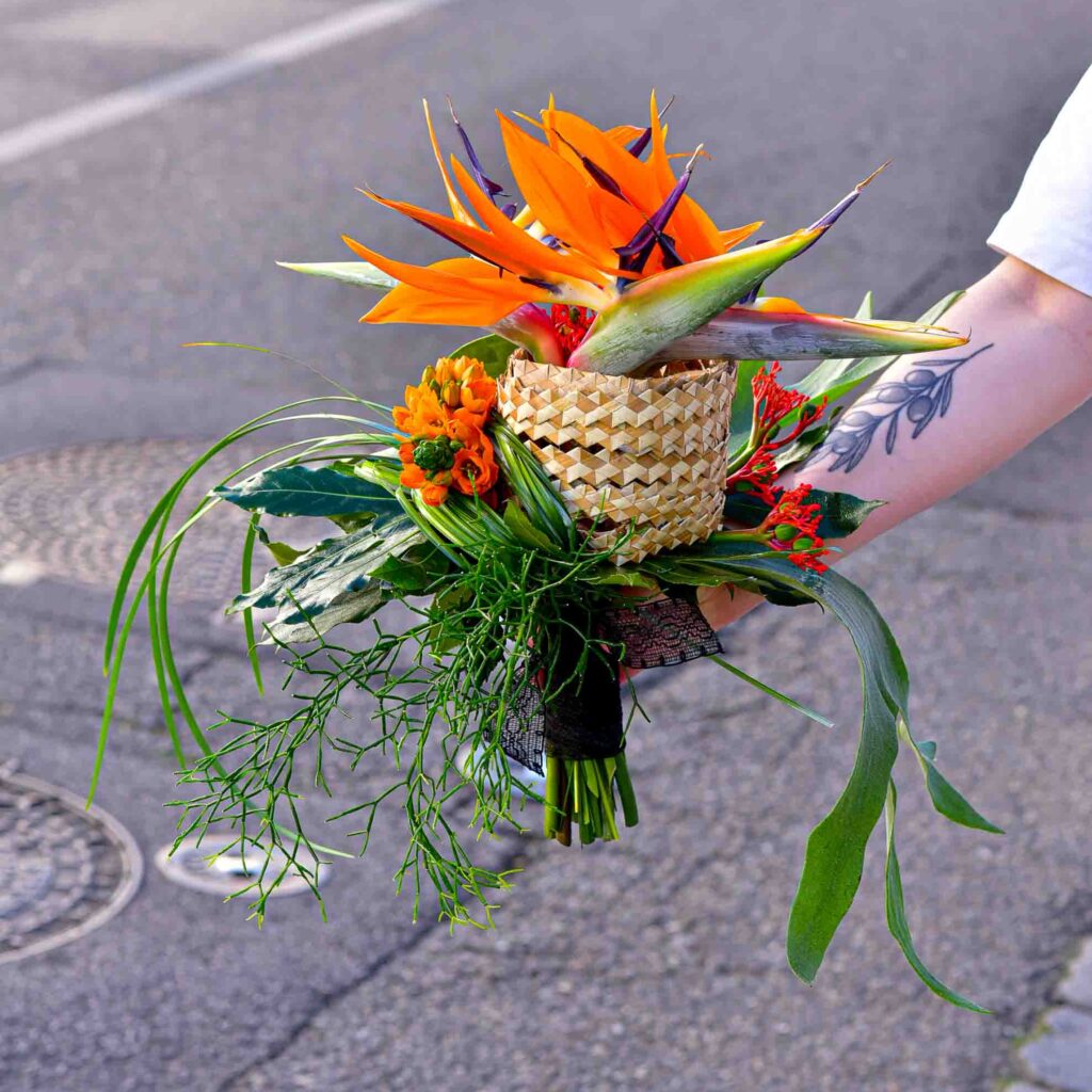 Bouquet de mariée stylisé avec des Strelizias