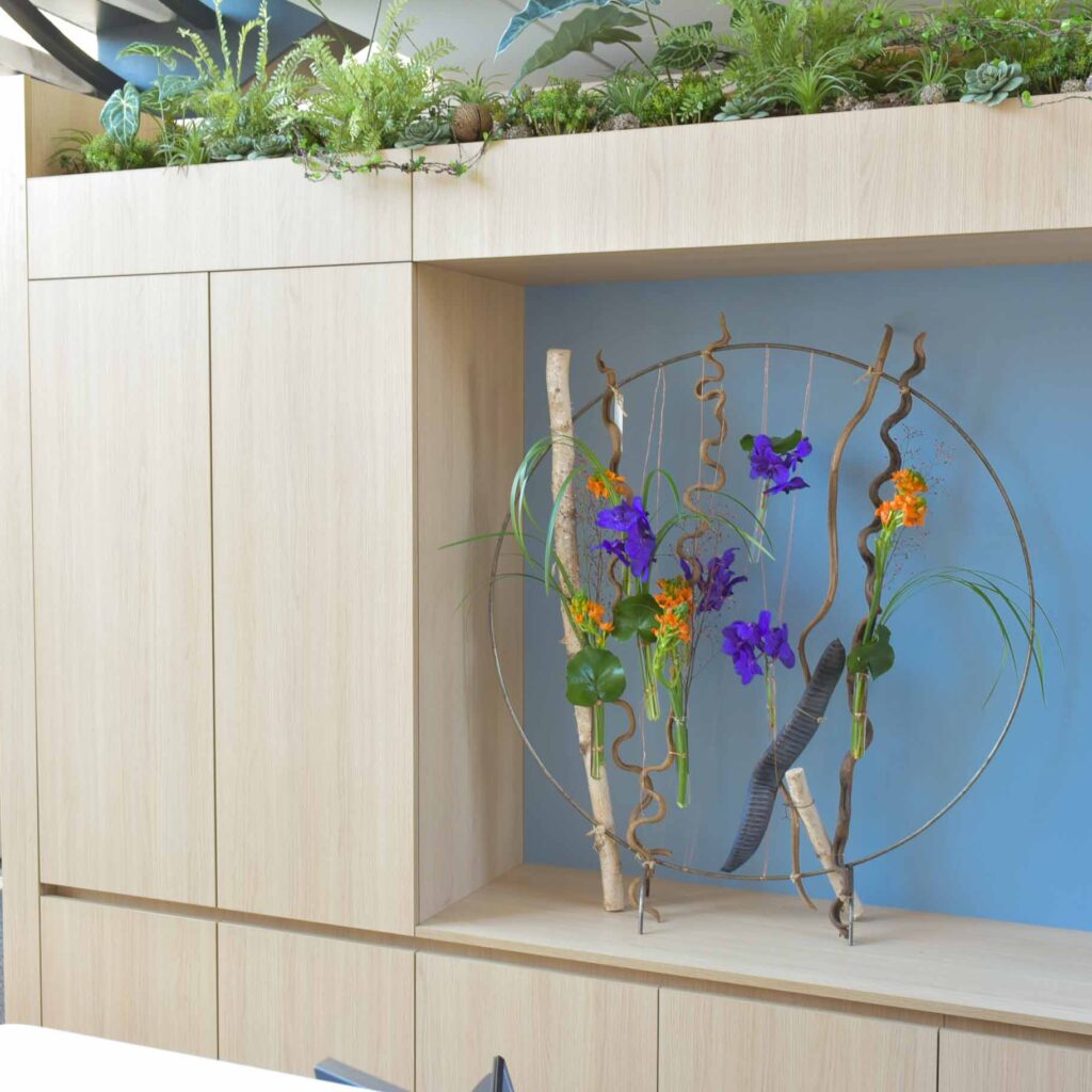 Composition d'Orchidée très stylisée